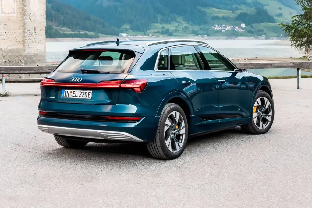 2023 Audi Q8 e-tron Review, Pricing and Specs 4 autvex com 145