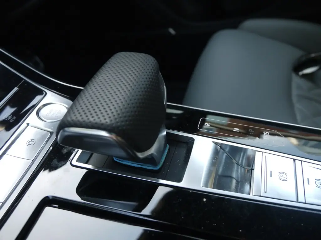 2019 Audi Q8 Review, Pricing and Specs 8 autvex com 270