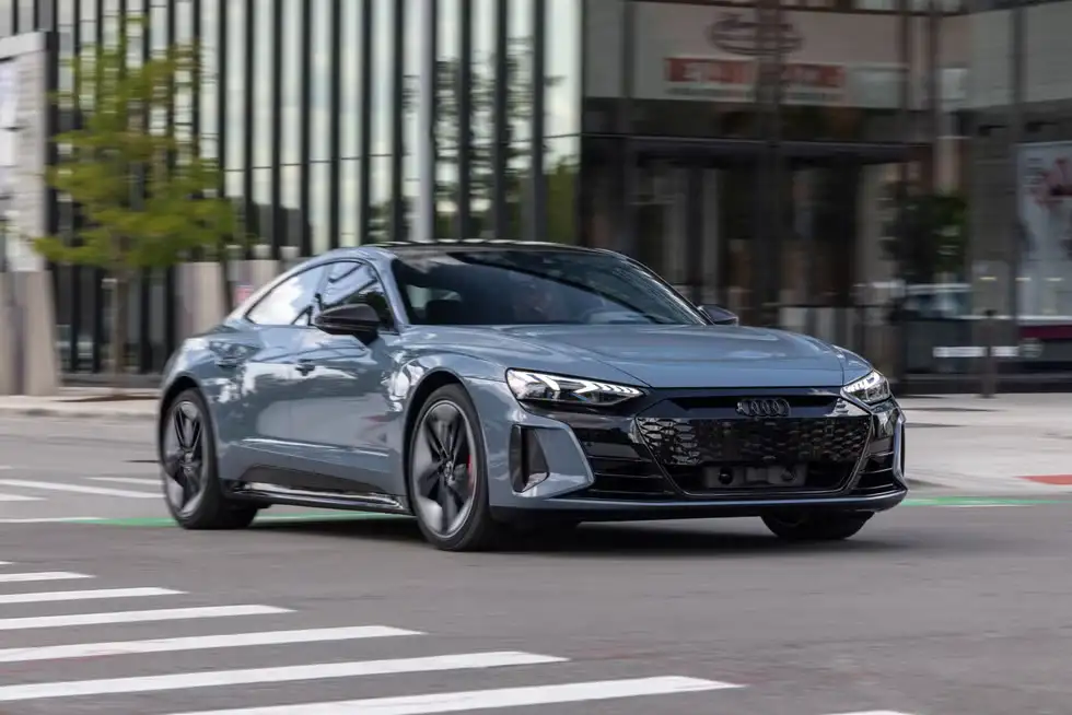 2023 Audi e-tron GT Review, Pricing and Specs 2 autvex com 323