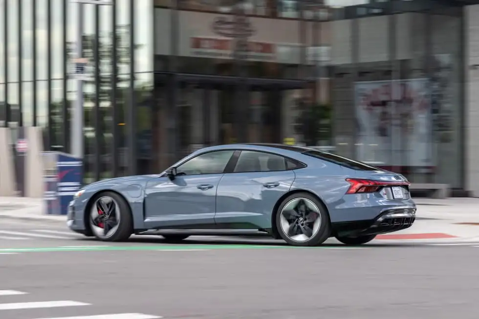 2023 Audi e-tron GT Review, Pricing and Specs 3 autvex com 324