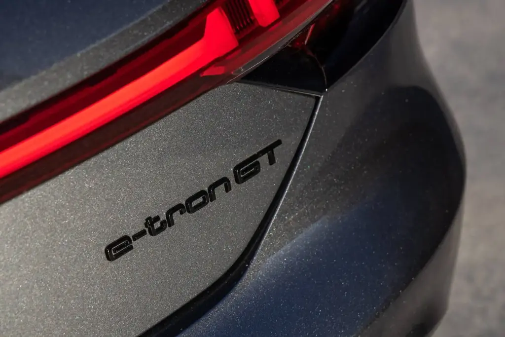 2022 Audi e-tron GT Review, Pricing and Specs 5 autvex com 337