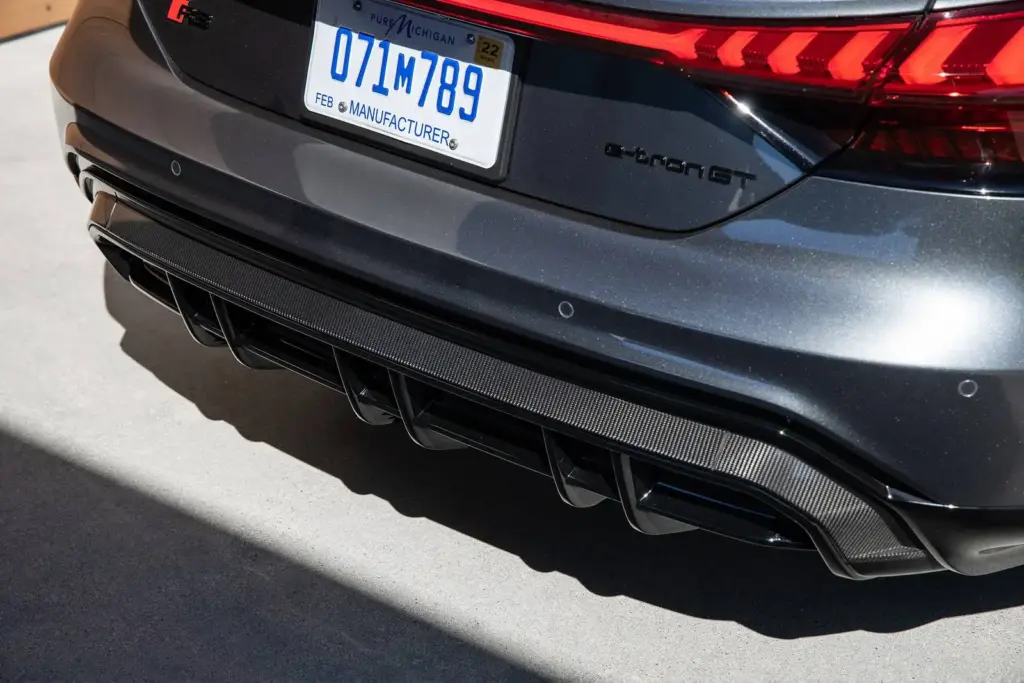 2022 Audi e-tron GT Review, Pricing and Specs 10 autvex com 342