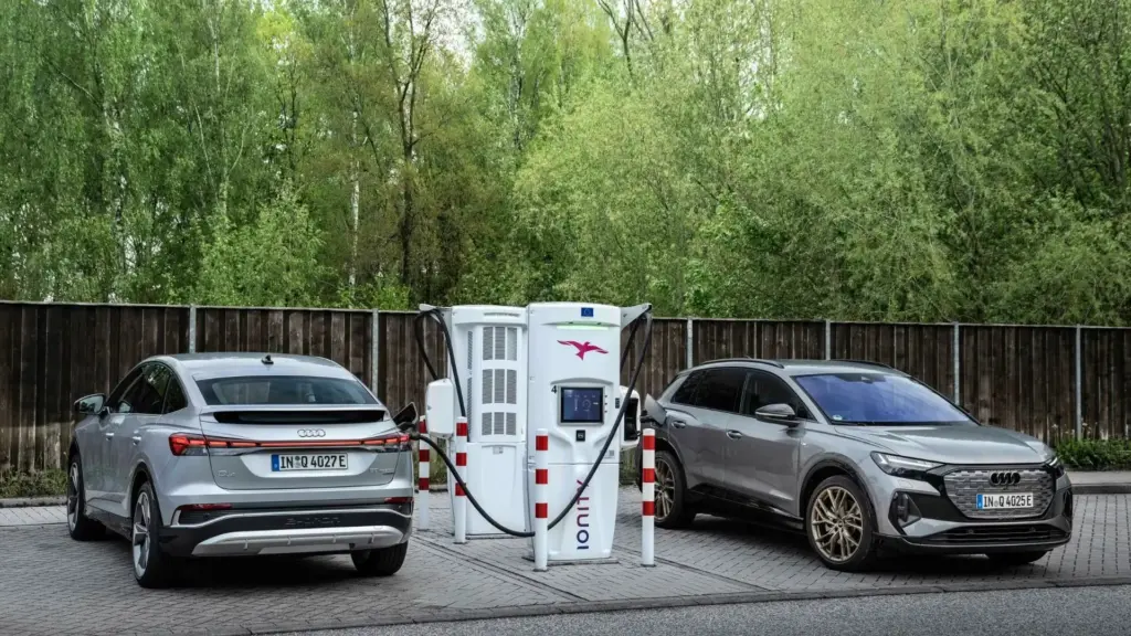 2025 Audi Q4 e-tron Review, Pricing and Specs 6 autvex com 347