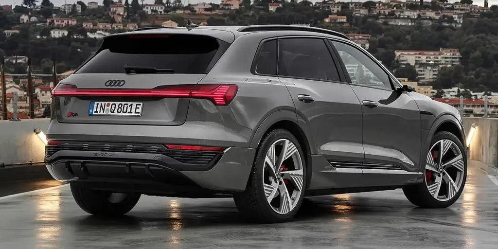 2022 Audi Q8 e-tron Review, Pricing and Specs 4 autvex com 358