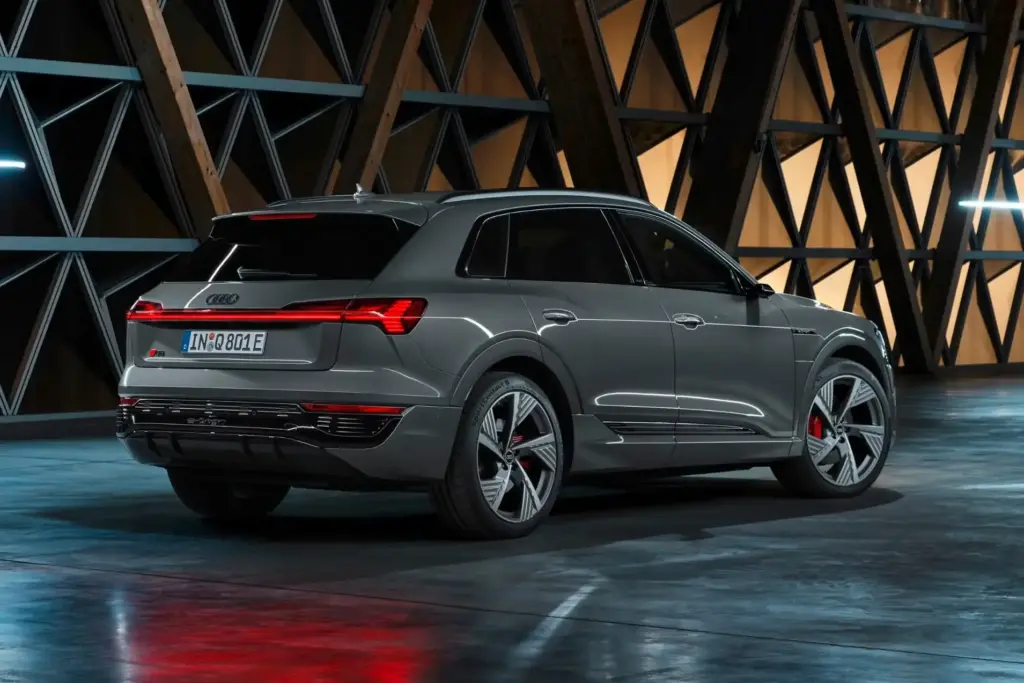 2025 Audi Q8 e-tron Review, Pricing and Specs 3 autvex com 389