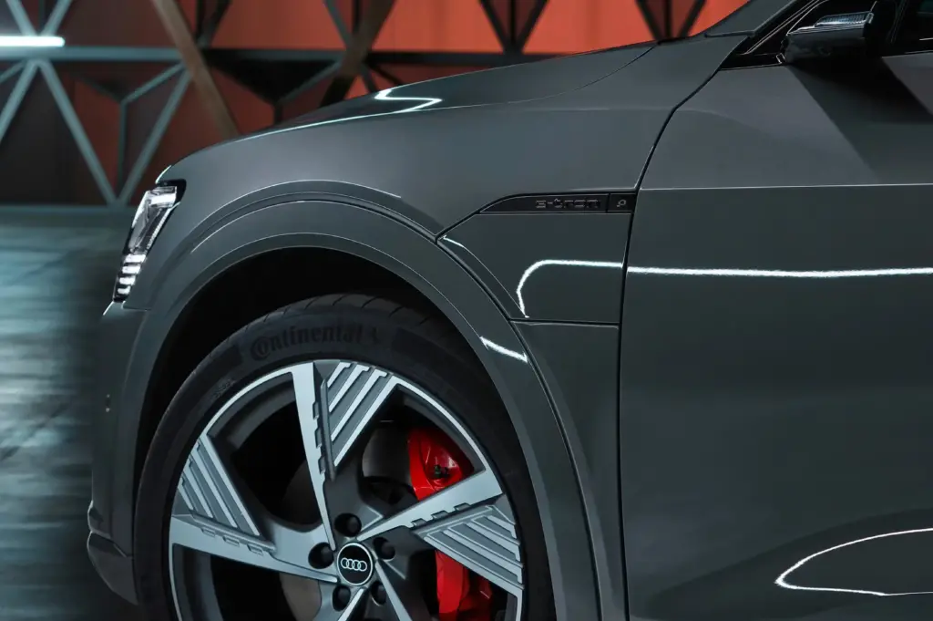 2025 Audi Q8 e-tron Review, Pricing and Specs 4 autvex com 390
