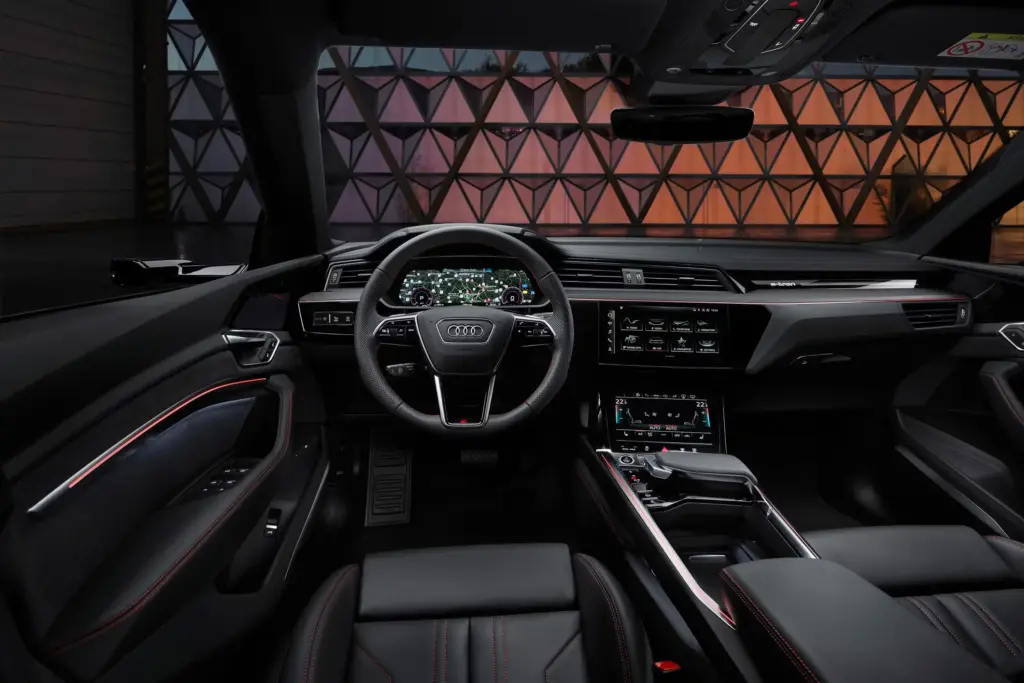 2025 Audi Q8 e-tron Review, Pricing and Specs 5 autvex com 391