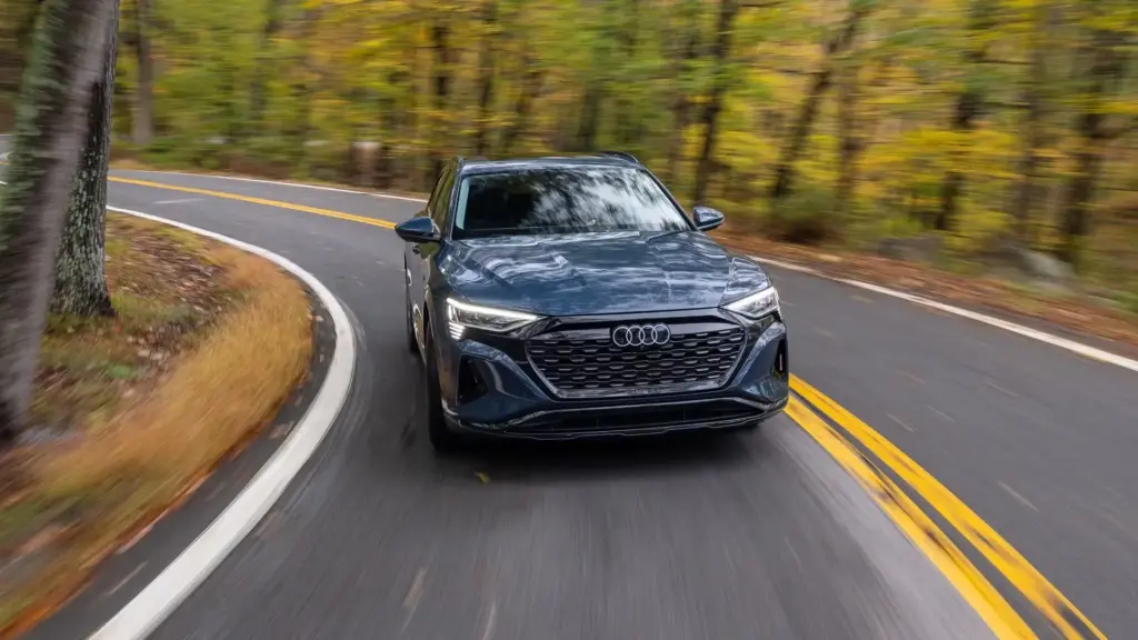 2024 Audi Q8 e-tron Review, Pricing and Specs 5 autvex com 398