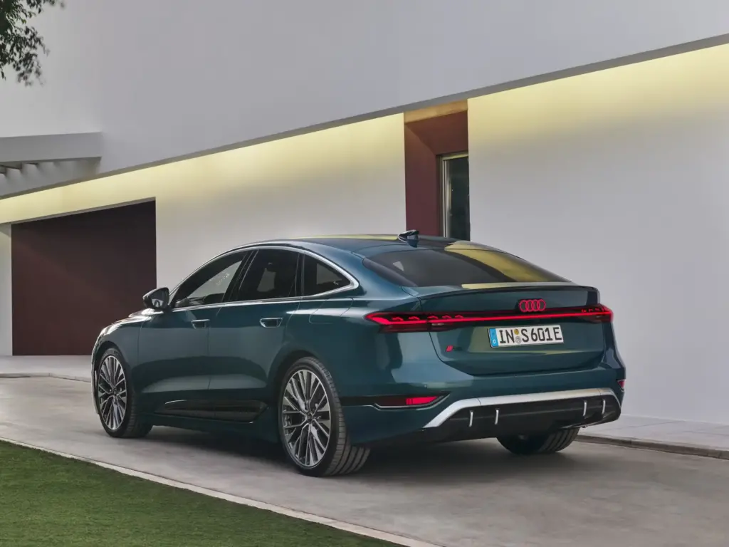 2025 Audi S6 e-tron Review, Pricing and Specs 4 autvex com 402