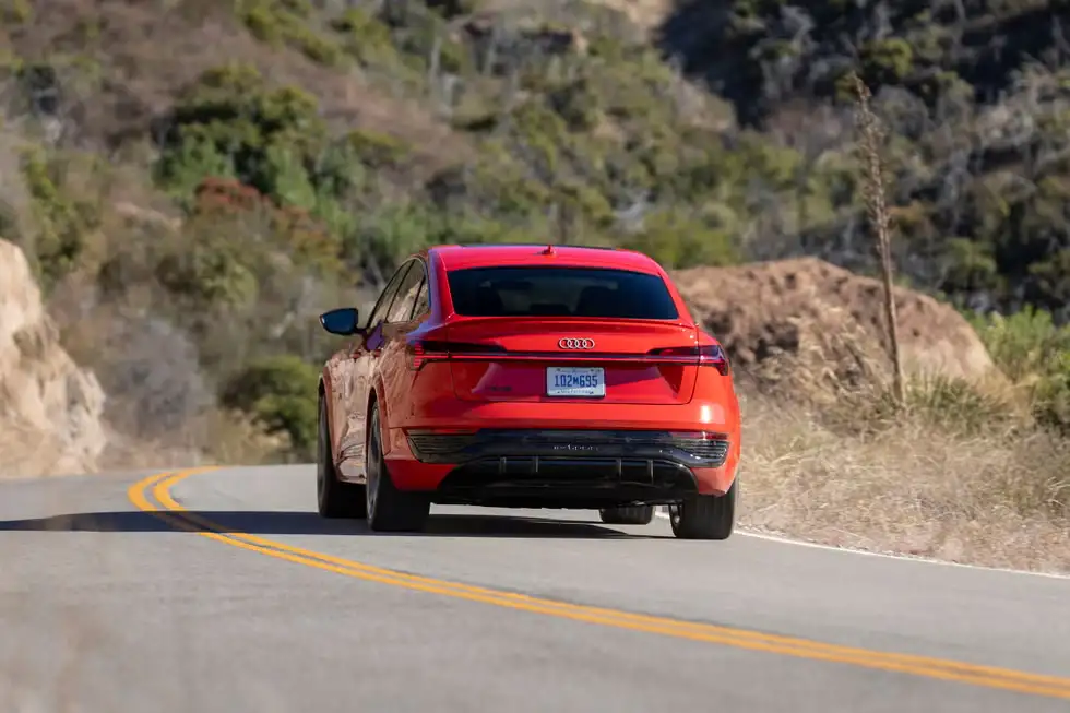 2025 Audi SQ8 e-tron Review, Pricing and Specs 4 autvex com 418
