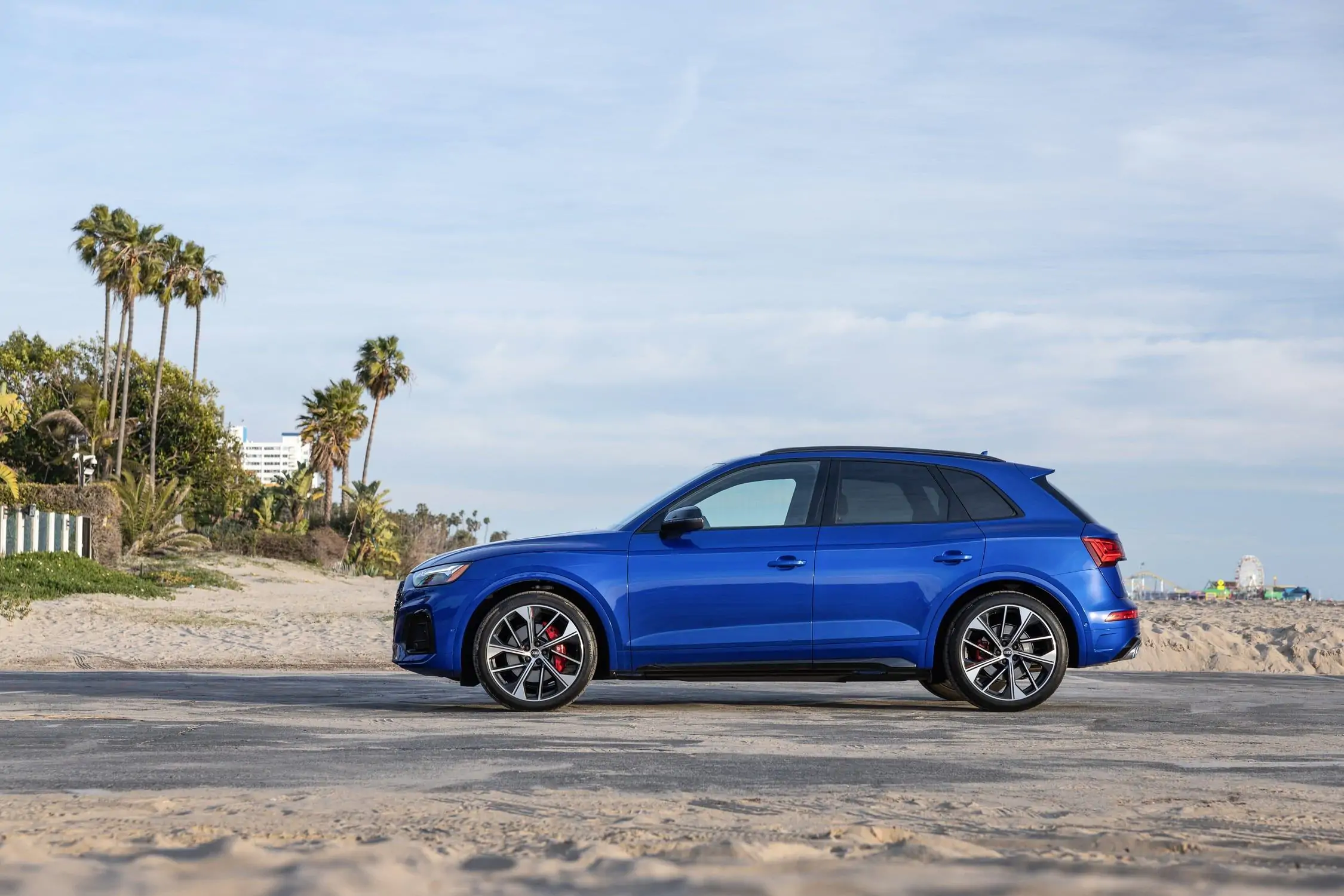 2023 audi sq5 ultra blue metallic 102 64b0459135c52