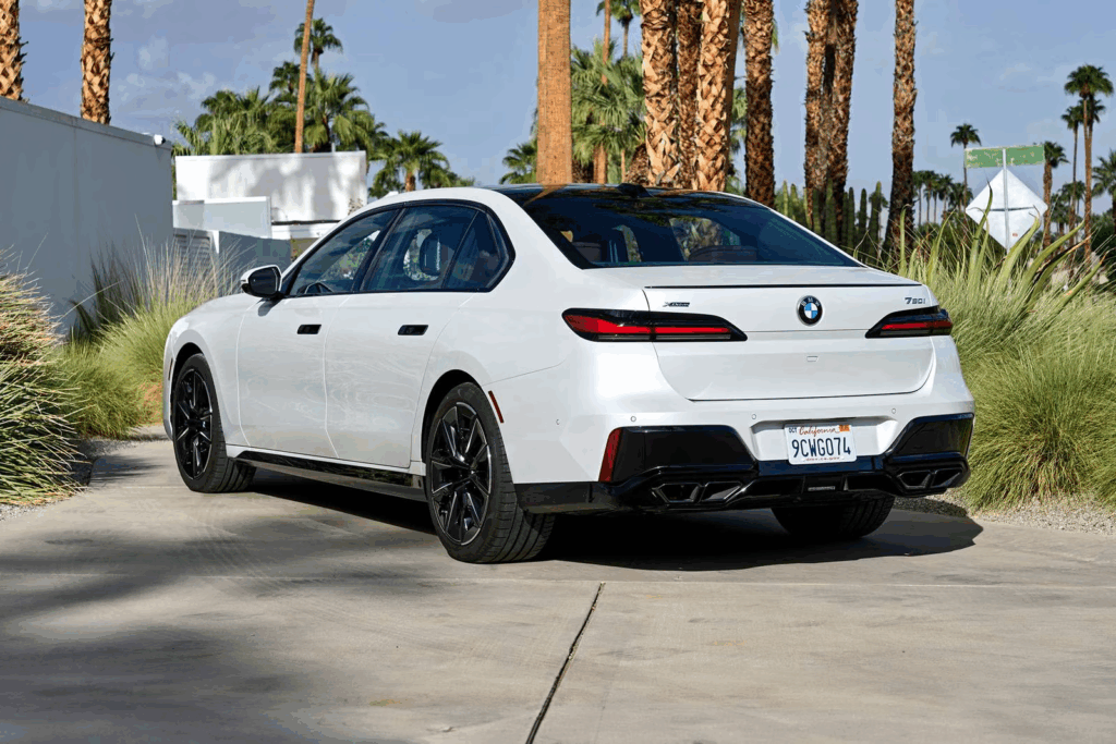 2025 BMW 7-Series Review: Luxury Worth It? 4 image 13