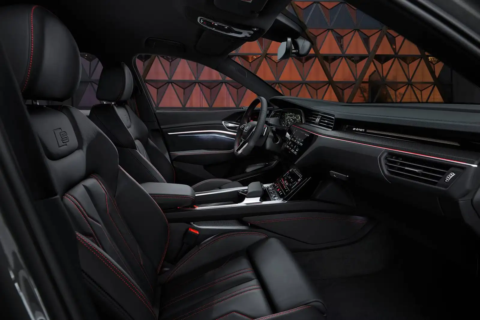 2024 Audi Q8 e-tron Review: Price, Range, Performance