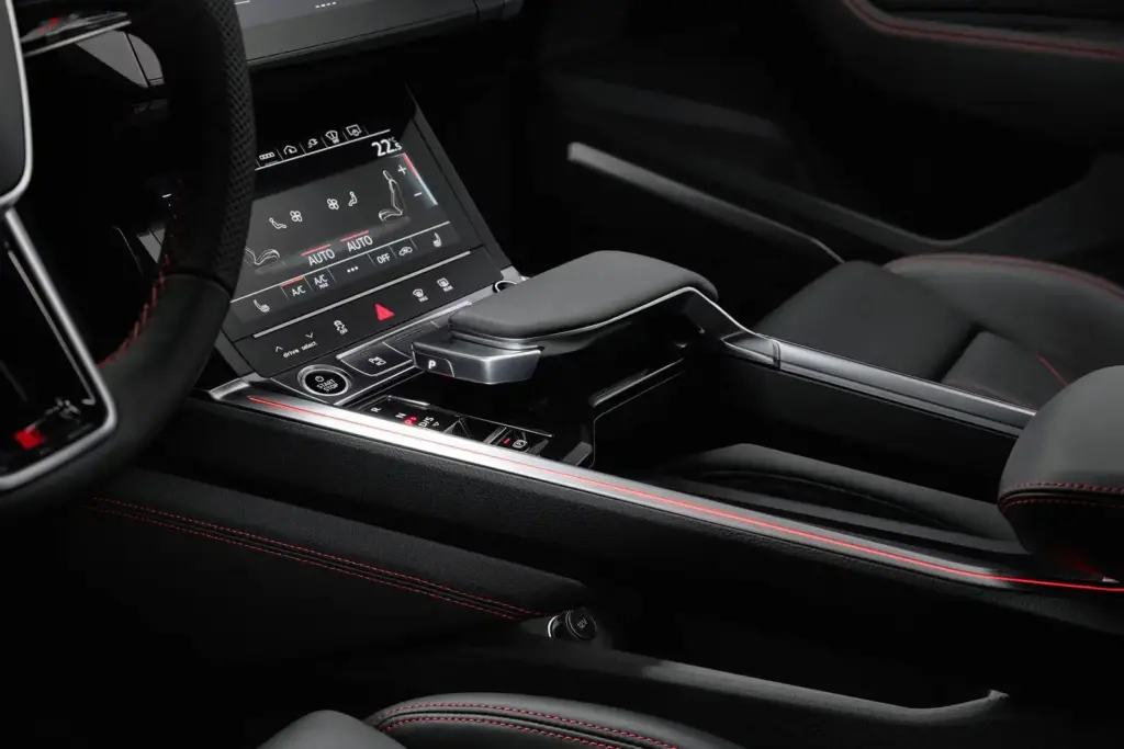 2024 Audi Q8 e-tron Review: Worth Buying or Skip? 6 image 137