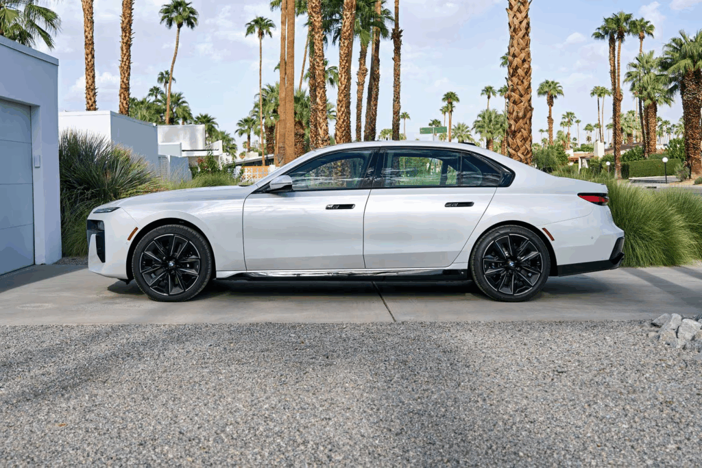 2025 BMW 7-Series Review: Luxury Worth It? 5 image 14