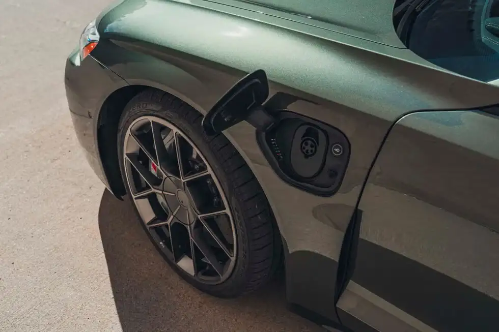 2025 Audi e-tron GT Review: Buy or Skip? 14 image 303