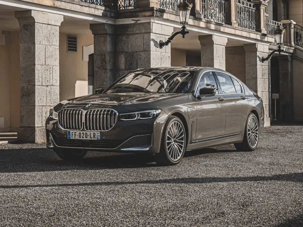 2023 BMW 7-Series Review: Specs, Pricing & Reliability 2 image 34