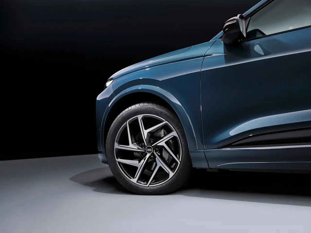 2025 Audi SQ6 e-tron Review: Price, Range, Performance