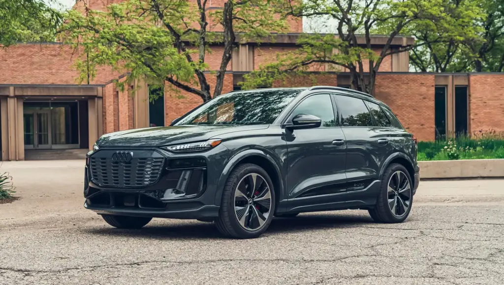 2026 Audi SQ6 e-tron Review: Electric Performance Excellence 3 image 49