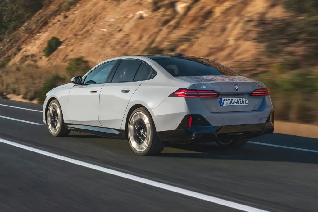 2026 BMW i5 Review: Luxury EV Worth It? 6 image 85 117