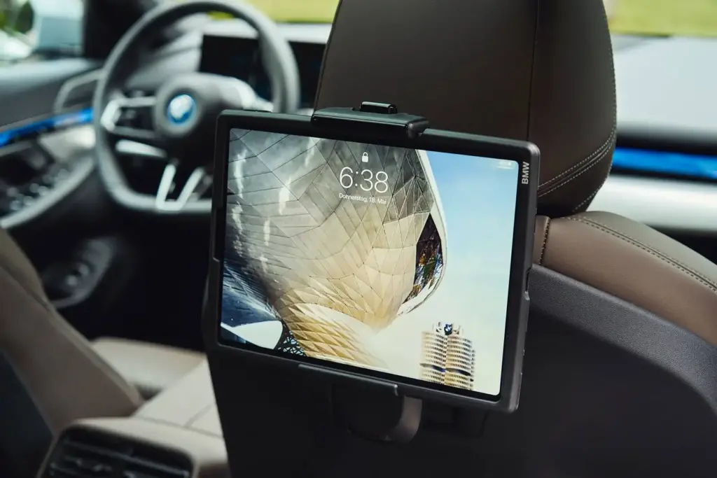 2026 BMW i5 Review: Luxury EV Worth It? 9 image 85 120