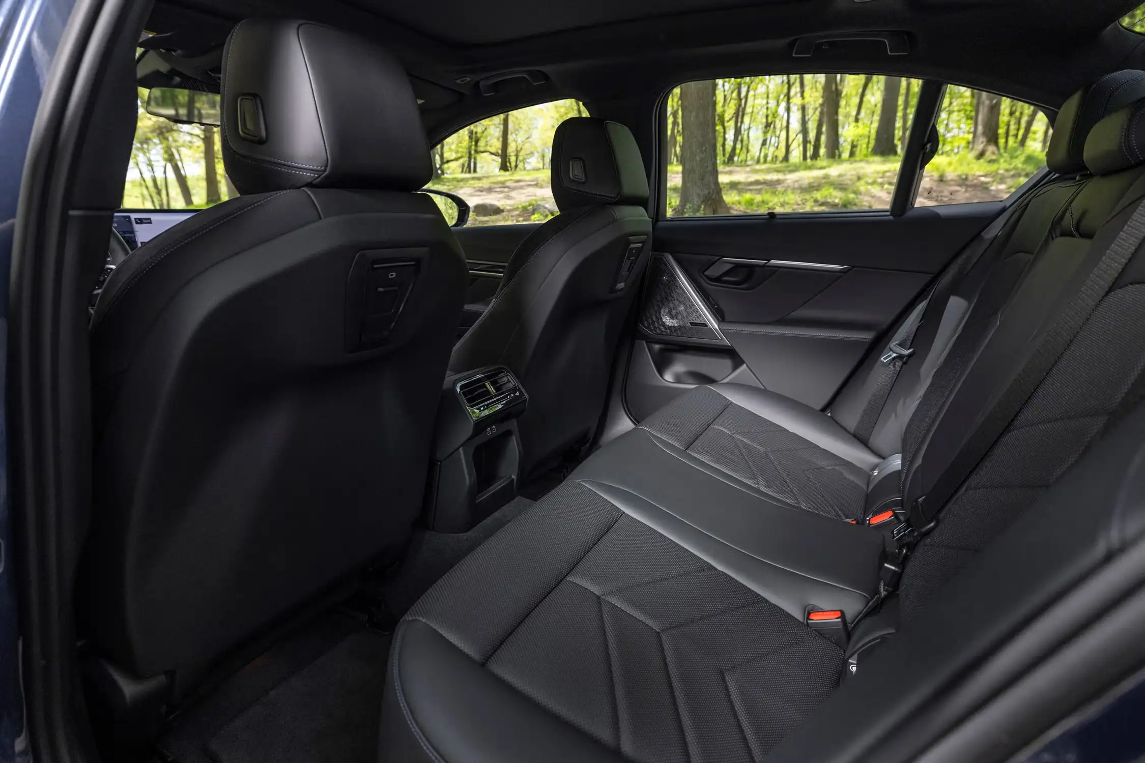 2025 BMW i5 Review: Price, Range, Performance