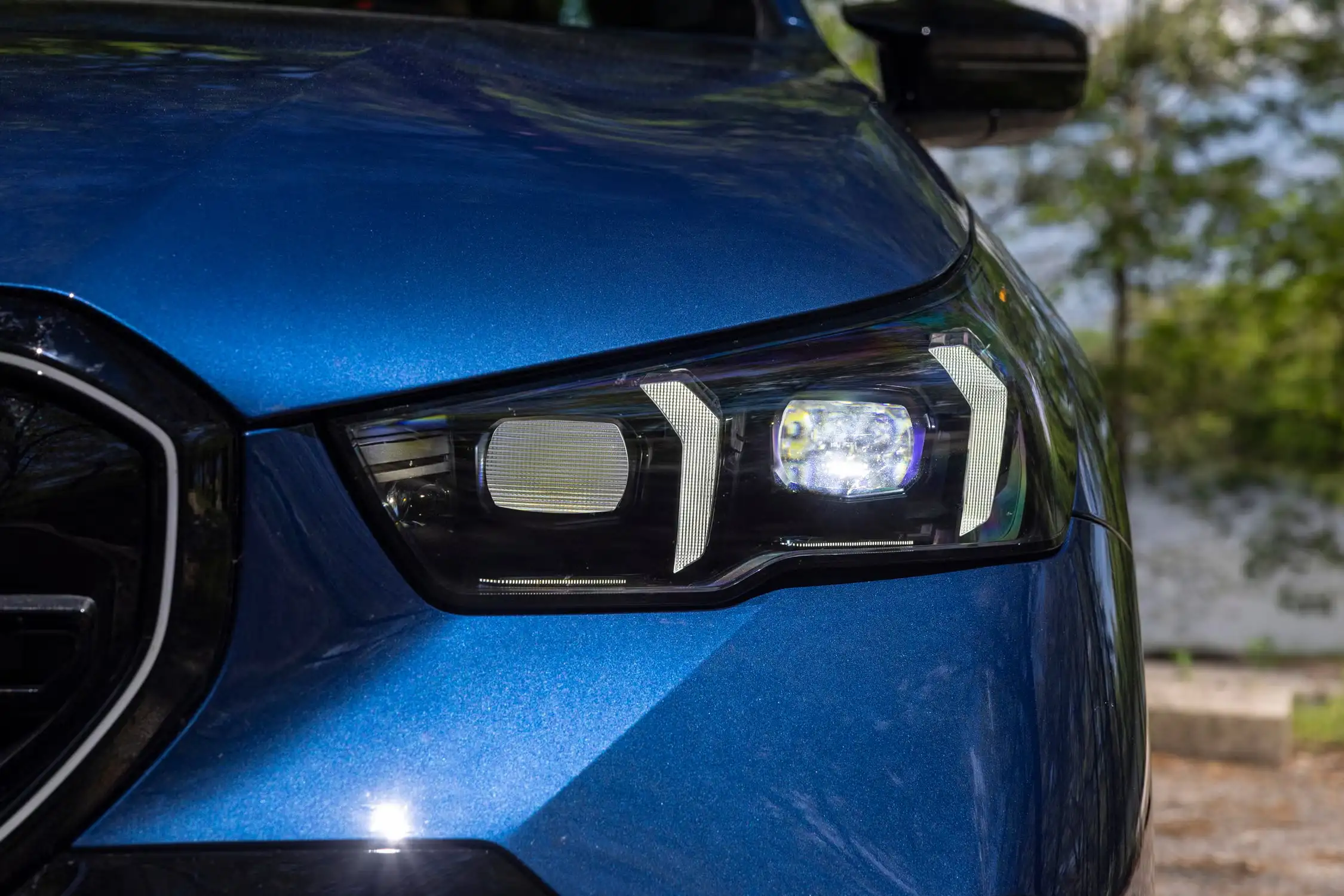 2025 BMW i5 Review: Price, Range, Performance