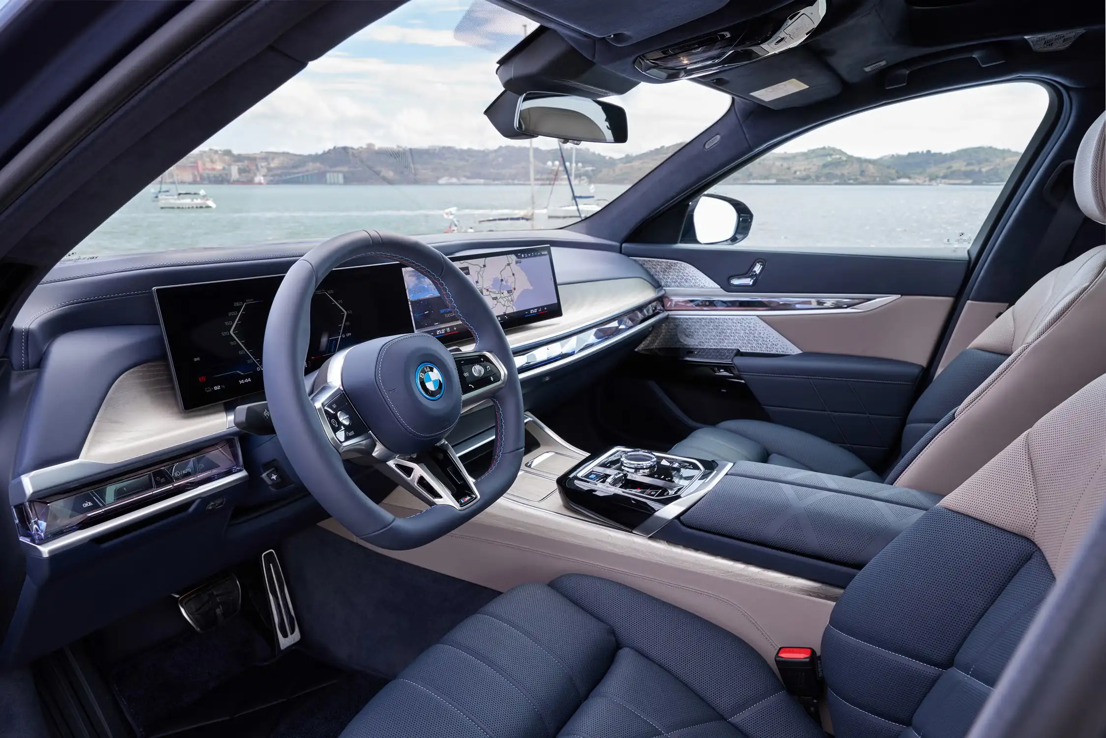 2025 BMW i7 Review: Price, Range, Performance