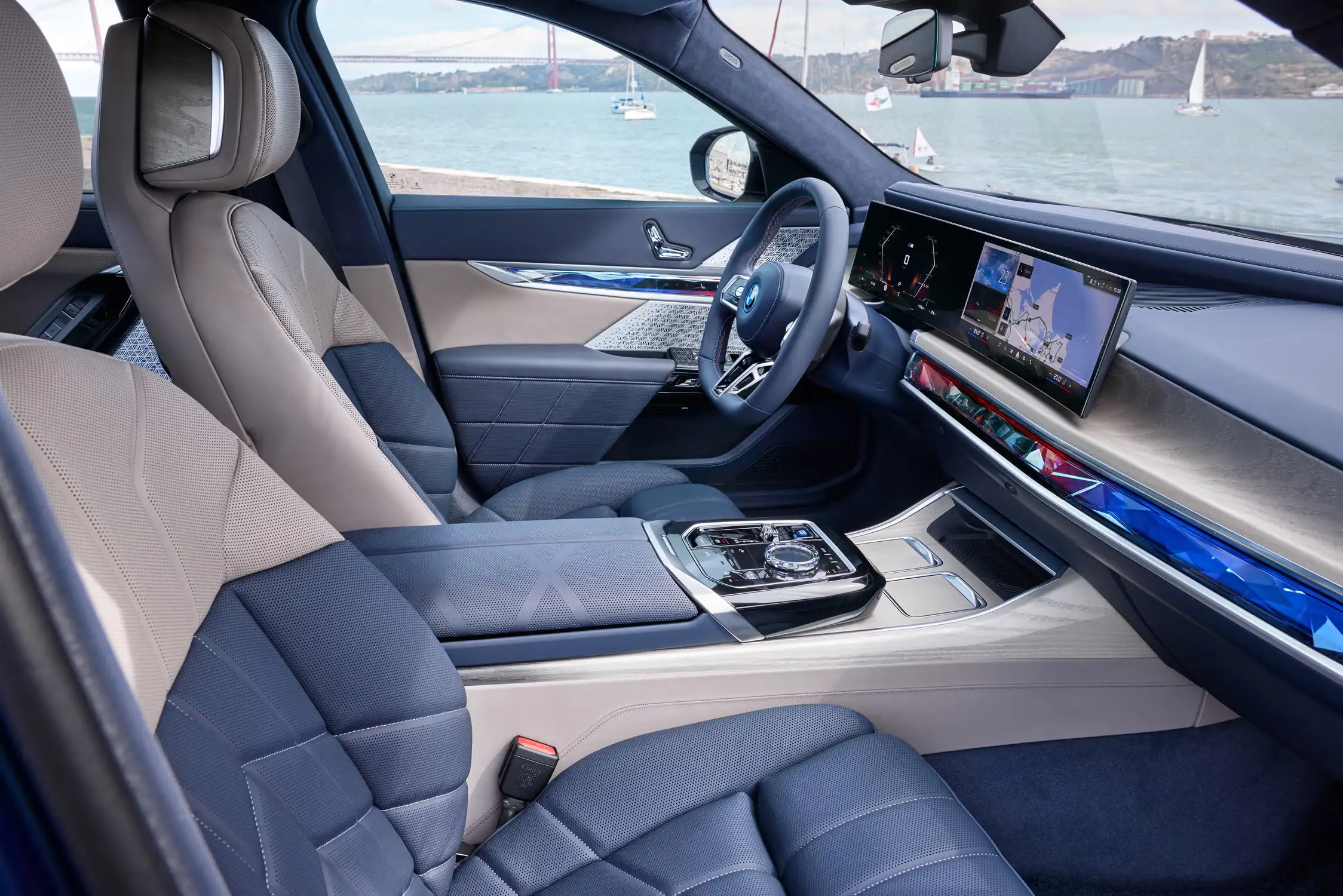 2025 BMW i7 Review: Price, Range, Performance