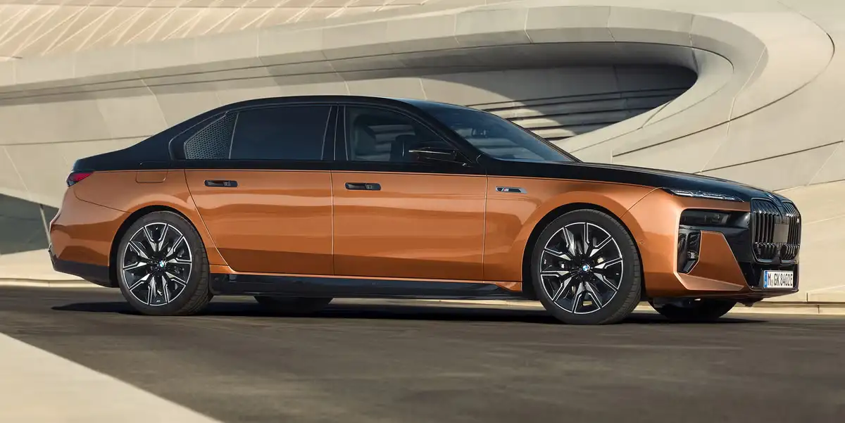 2024 BMW i7 Review: Price, Range, Performance