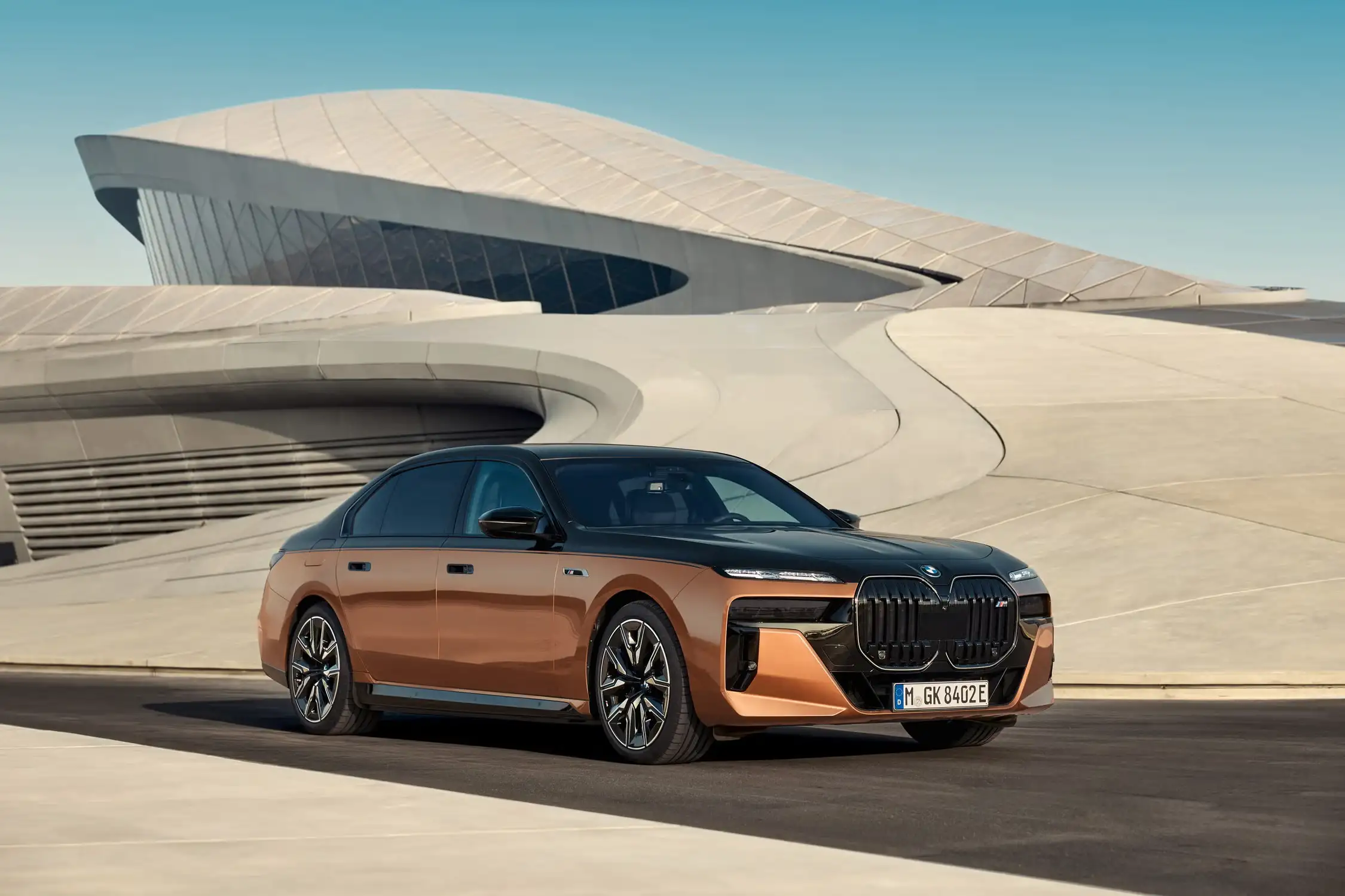 2024 BMW i7 Review: Price, Range, Performance