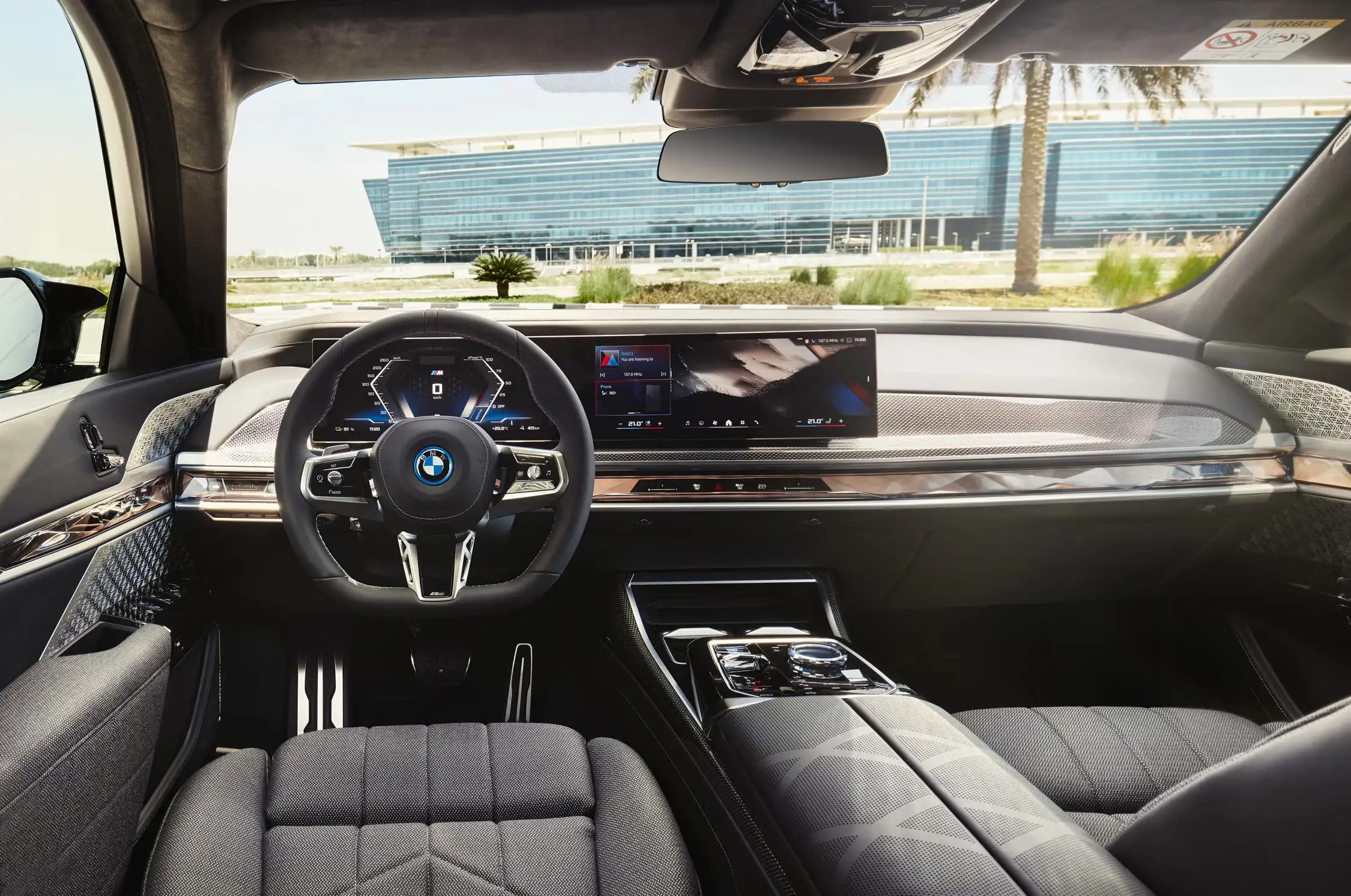 2024 BMW i7 Review: Price, Range, Performance