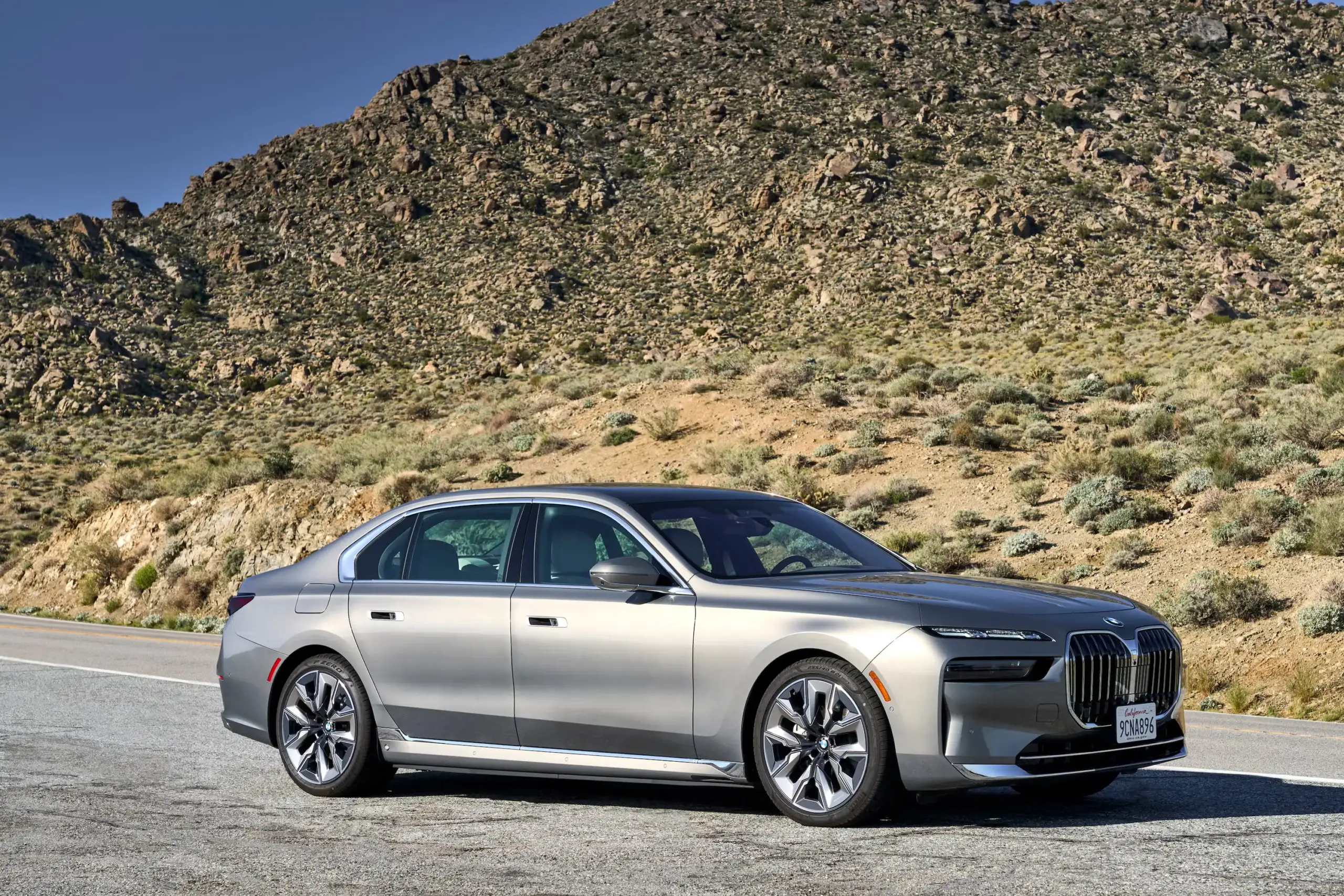 2023 BMW i7 Review: Price, Range, Performance
