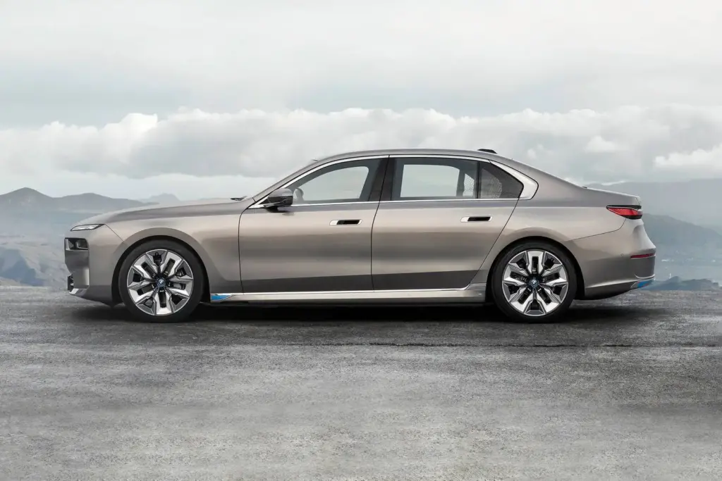 2023 BMW i7 Review: Is It Worth It? 14 image 85 194