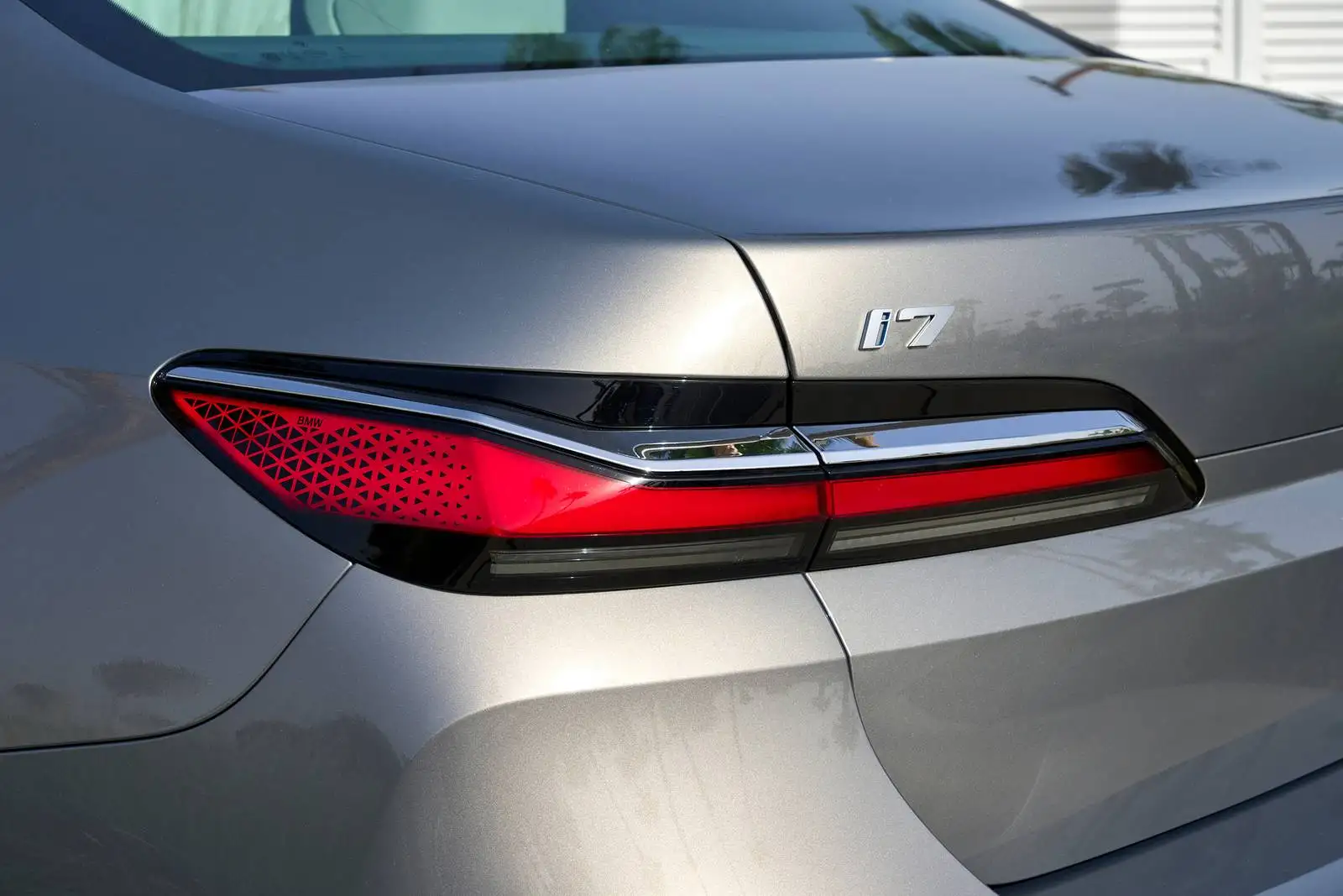 2023 BMW i7 Review: Price, Range, Performance