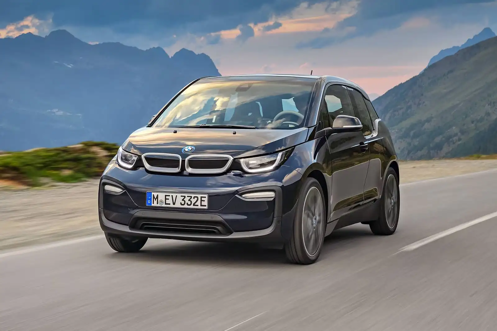 2021 BMW i3 Review: Price, Range, Performance