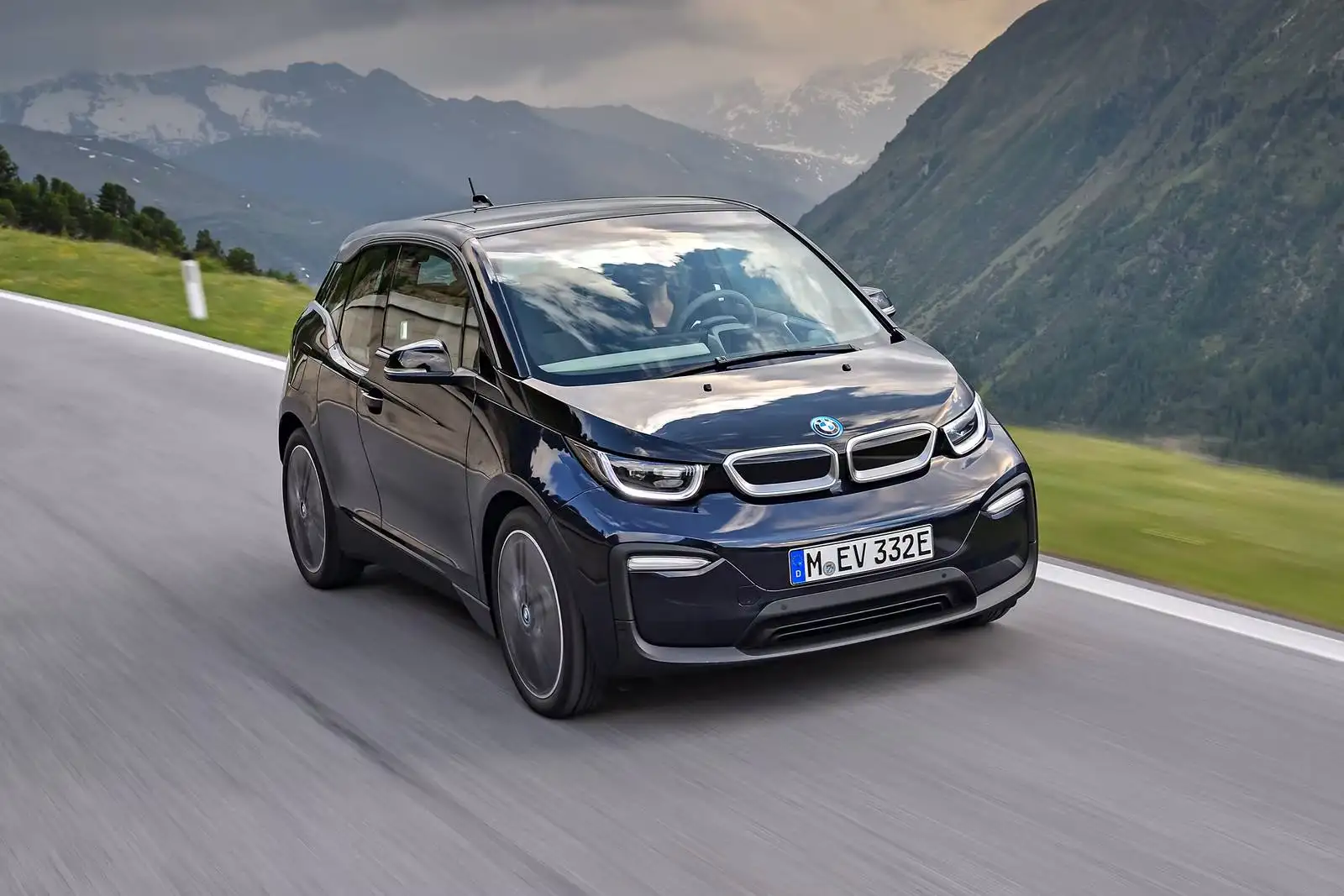 2021 BMW i3 Review: Price, Range, Performance