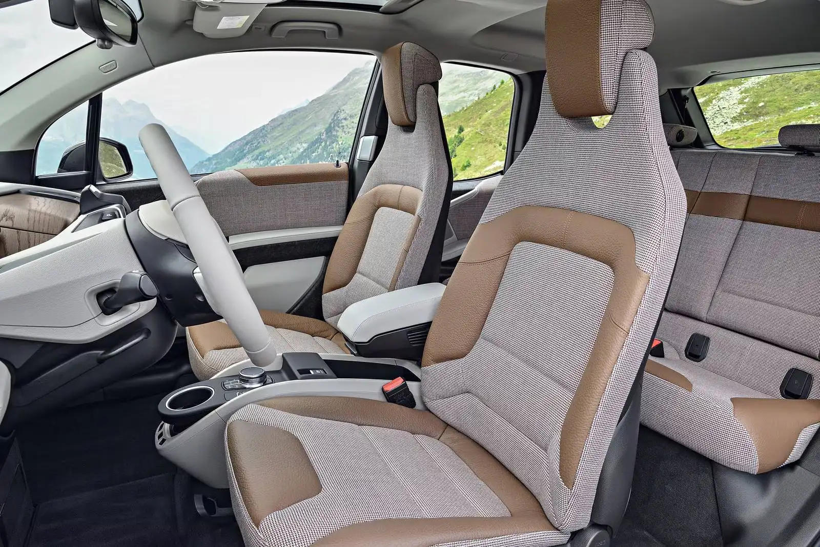 2021 BMW i3 Review: Price, Range, Performance