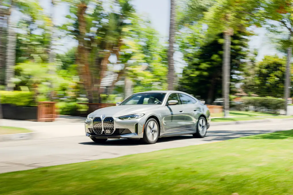 2024 BMW i4 Review: The Ultimate Electric BMW? 5 image 85 95
