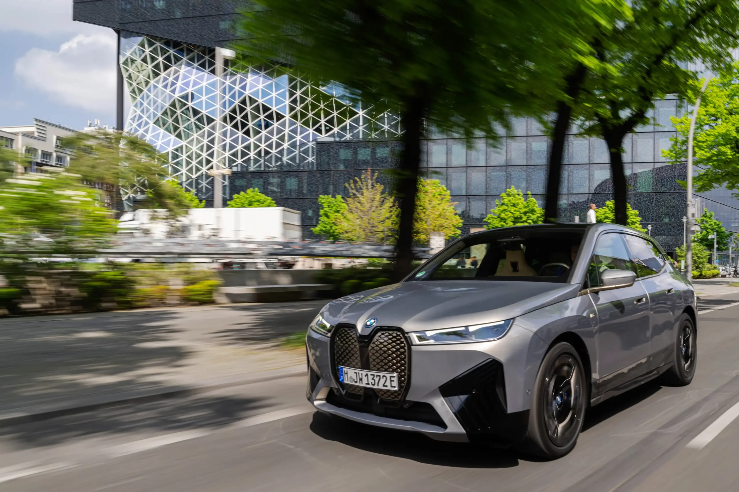 2025 BMW iX Review: Price, Range, Performance