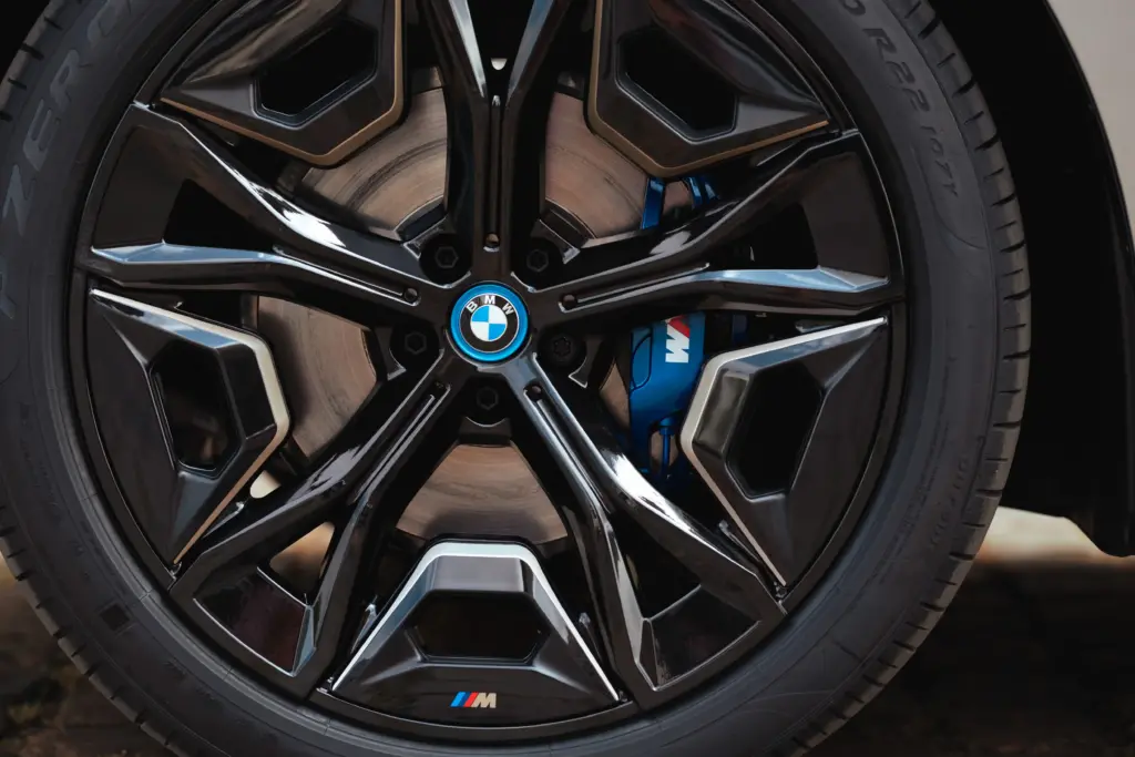 2025 BMW iX Review: Is It Worth Buying? 14 image 441