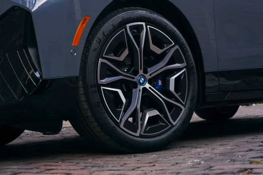 2024 BMW iX Review: Worth the Premium? 6 image 446