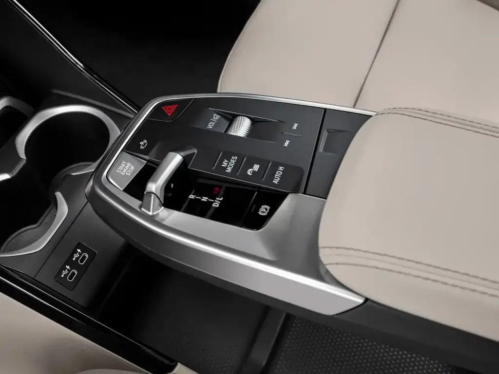 2023 BMW X1 Review: Complete Redesign Worth It? 12 image 528